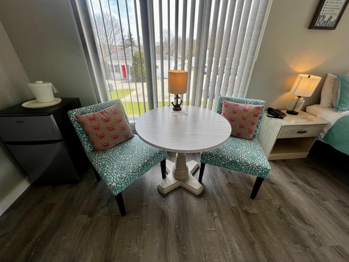 Claddagh Motel & Suites ロックポート エクステリア 写真