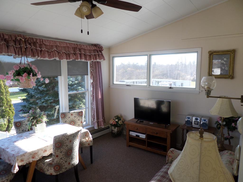 Claddagh Motel & Suites ロックポート エクステリア 写真