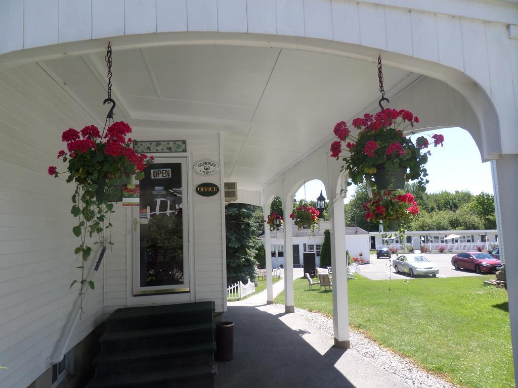 Claddagh Motel & Suites ロックポート エクステリア 写真