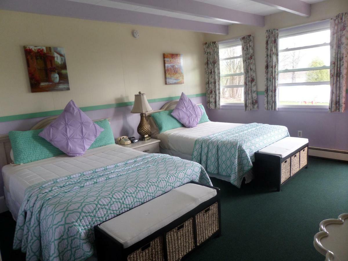 Claddagh Motel & Suites ロックポート エクステリア 写真